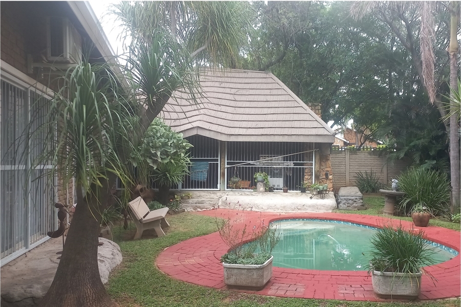 3 Bedroom Property for Sale in Geelhoutpark North West